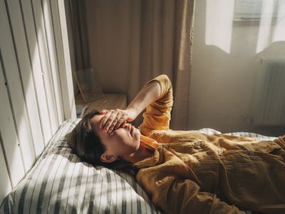 The depression woman sit on the floor